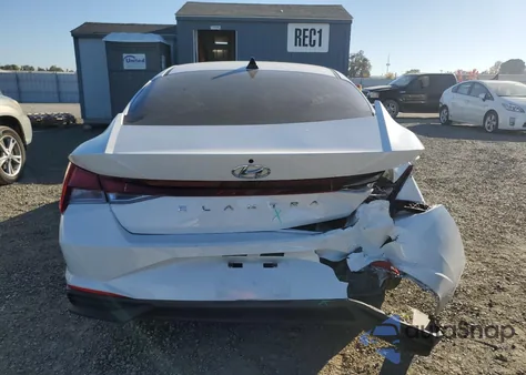 2022 Hyundai Elantra Sel z USA, uszkodzony, nr VIN 5NPLM4AG5NH074805